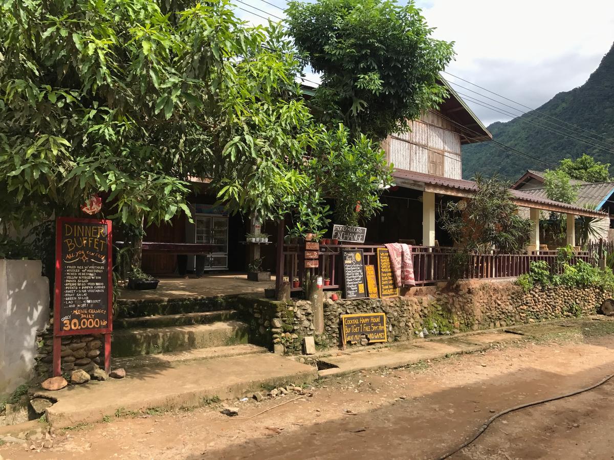Riverview Bungalows & Gh Muang Ngoi Exterior foto